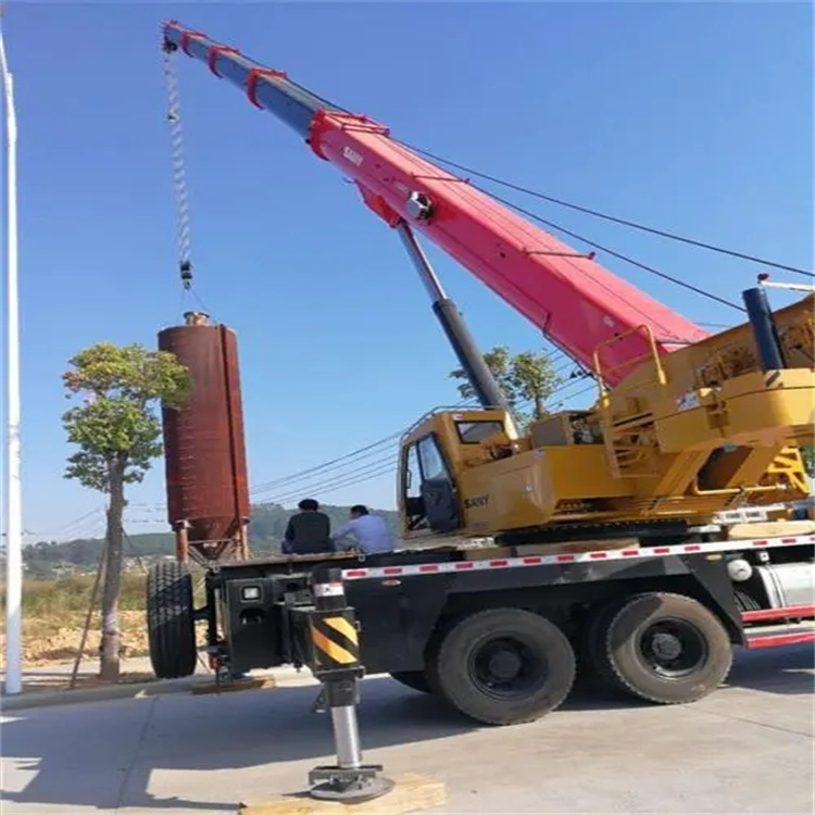 八所镇专业吊车租赁多少钱