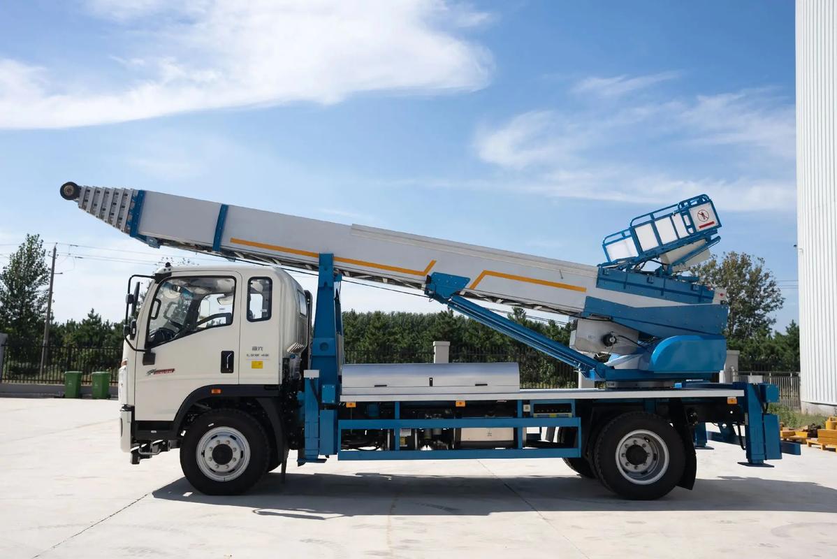 八所镇云梯上料车租赁费用